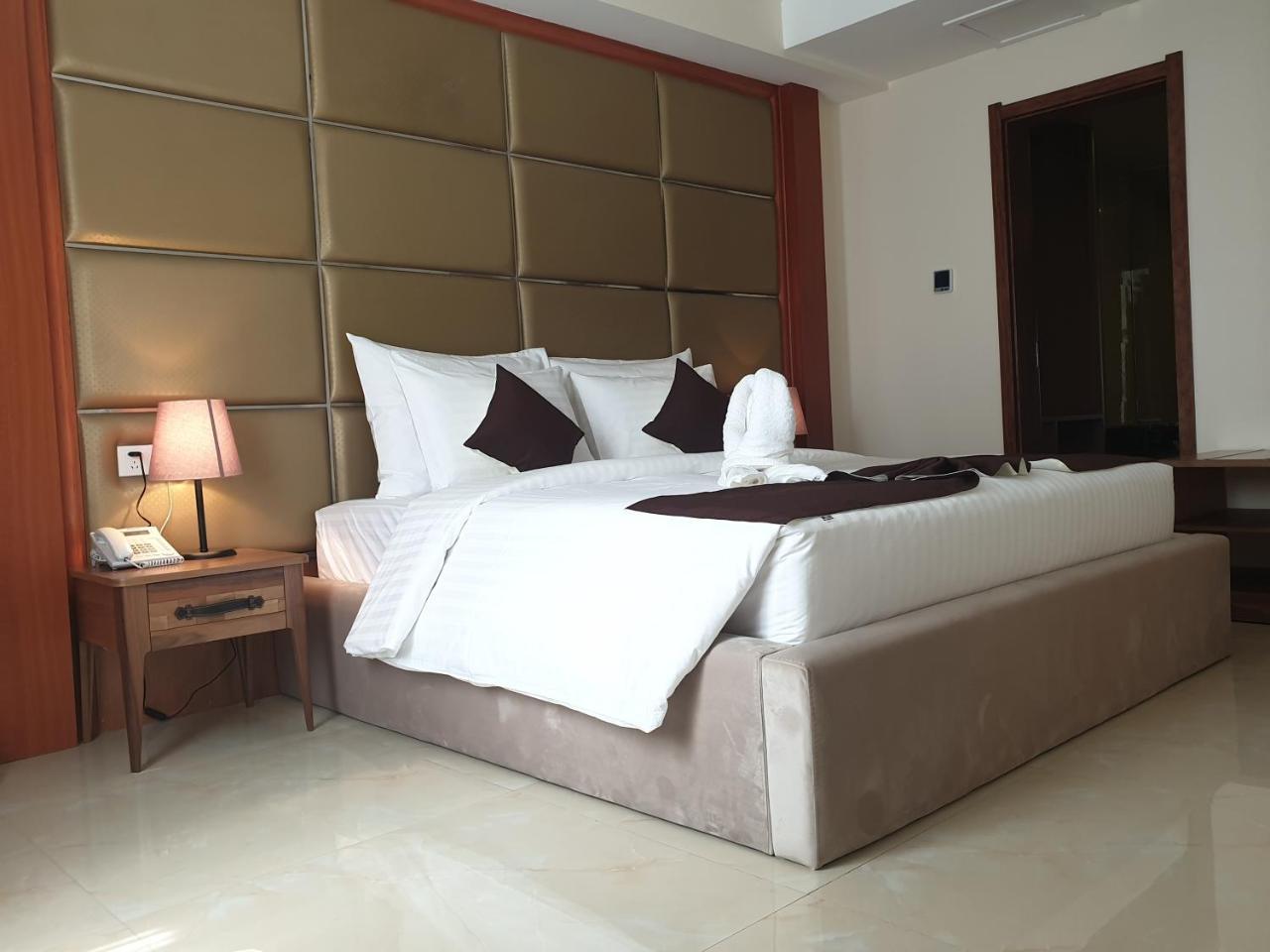 Summerset Continental Hotel By Usuma Mobushipe Εξωτερικό φωτογραφία