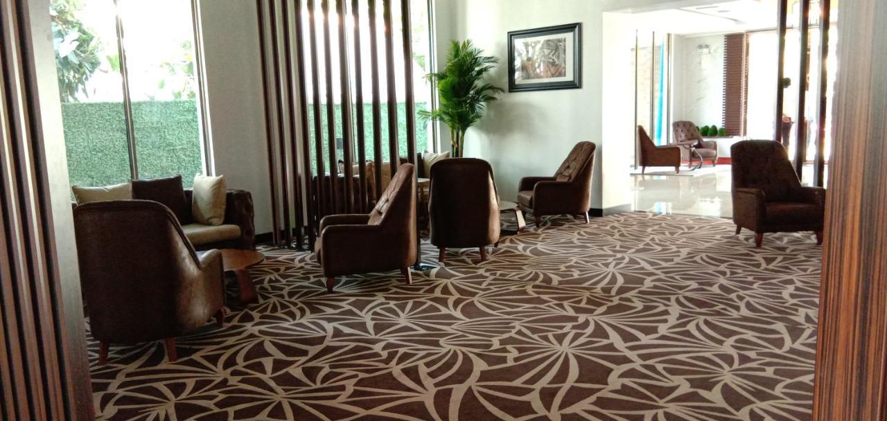 Summerset Continental Hotel By Usuma Mobushipe Εξωτερικό φωτογραφία
